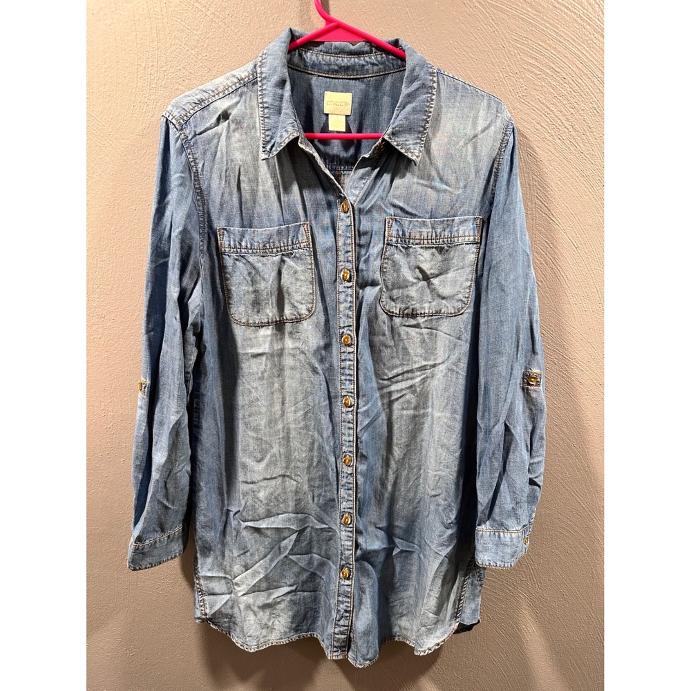 Chicos Womens Denim Button Down Shirt Light Wash Blue Roll Tab Sleeve Size 1 M